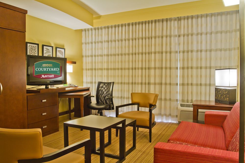 Courtyard Charlotte Concord Otel Oda fotoğraf
